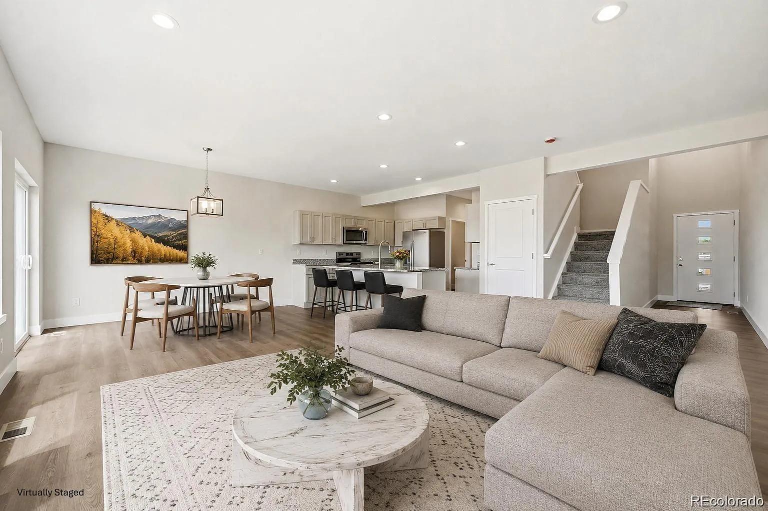 3 bed, 2.5 bath, 1635 sqft, $2,450 — Photo 3