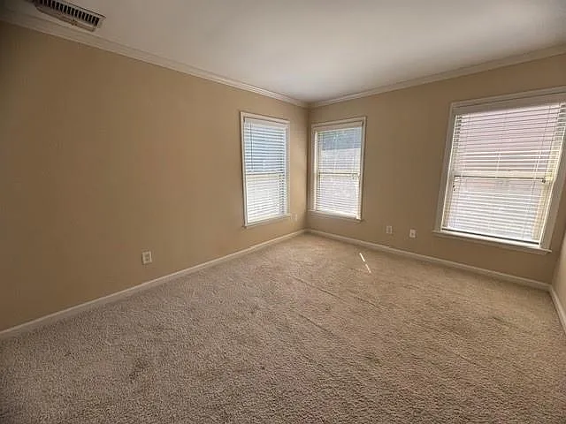 2065 Manor Vw — Photo 15