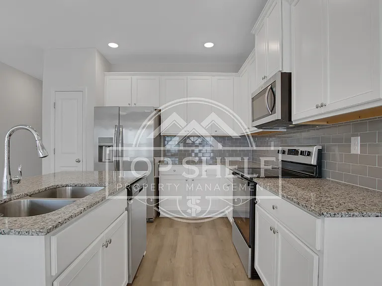 102 Jaxton St #1 — Photo 11