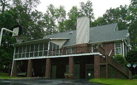 2nd image of 206 E Lake Dr