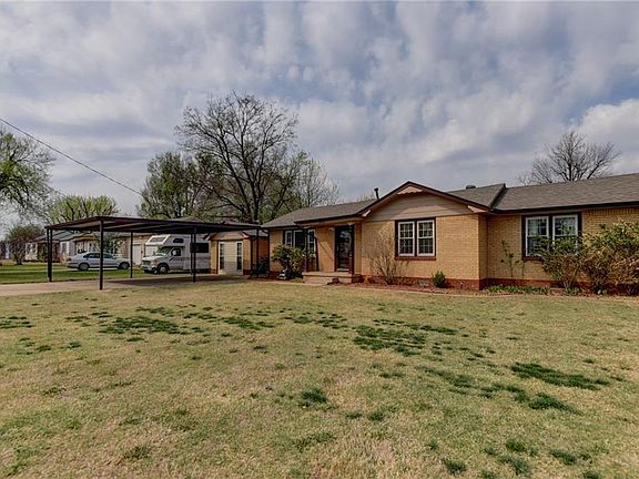 2nd image of 3921 E Fairview Dr