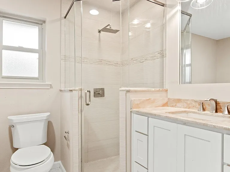 611 Field St — Photo 22