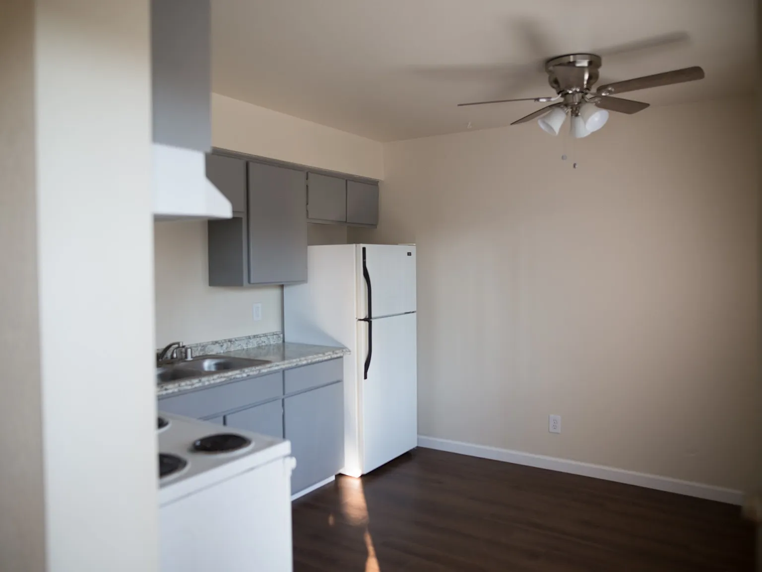 2 bed, $1,145 — Photo 4