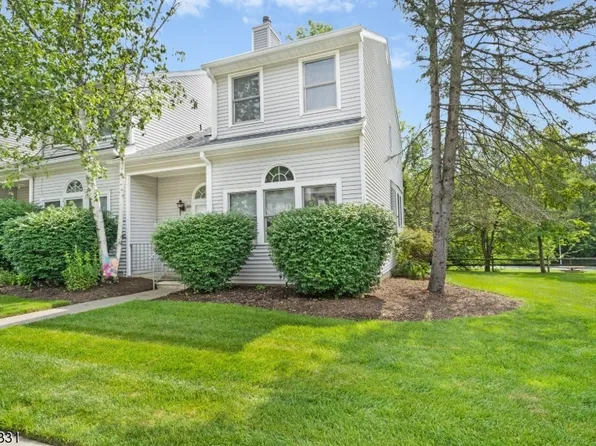 335 Carnegie Ct, Independence Twp., NJ 07840