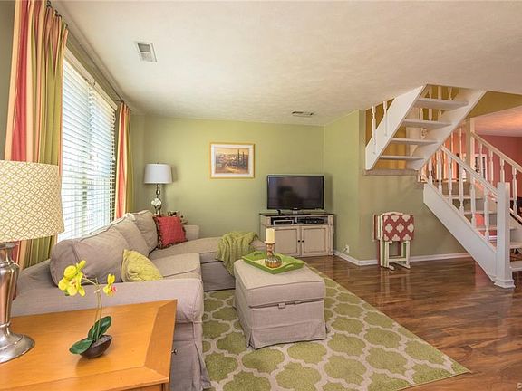 2nd image of 8420 Shannon Green Ct #8420