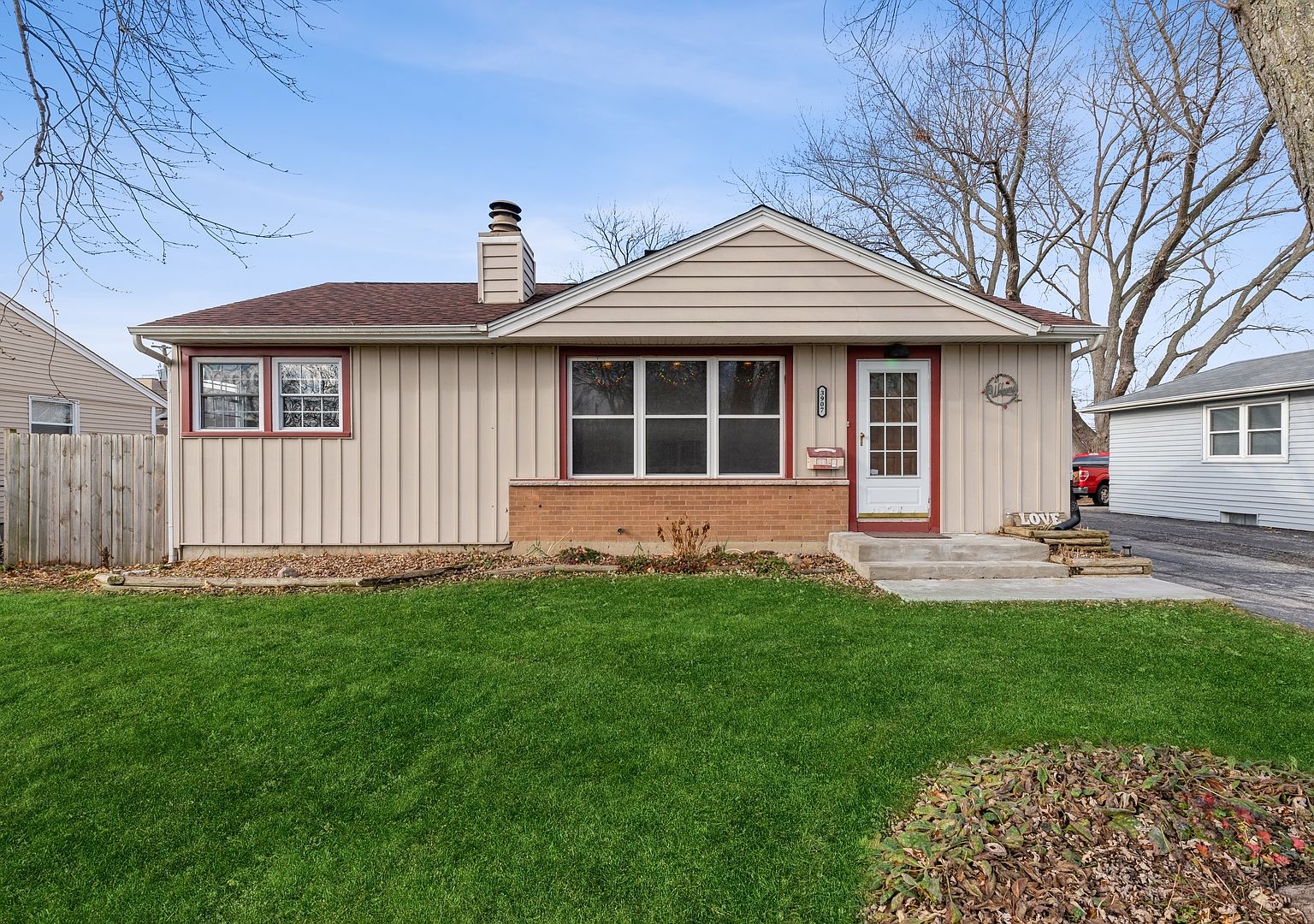 3907 Jay Ln, Rolling Meadows, IL 60008 Zillow