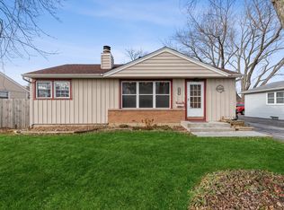 3907 Jay Ln, Rolling Meadows, IL 60008