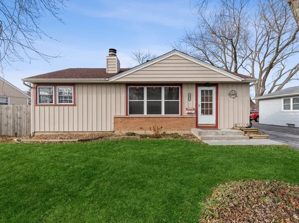 3907 Jay Ln, Rolling Meadows, IL 60008