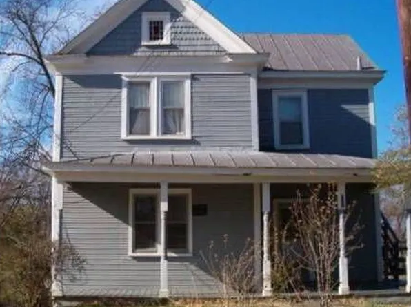 106 Moss St, Martinsville, VA 24112
