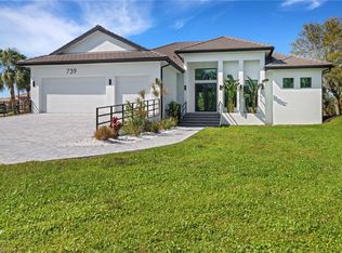 739 23rd St SW, Naples, FL 34117