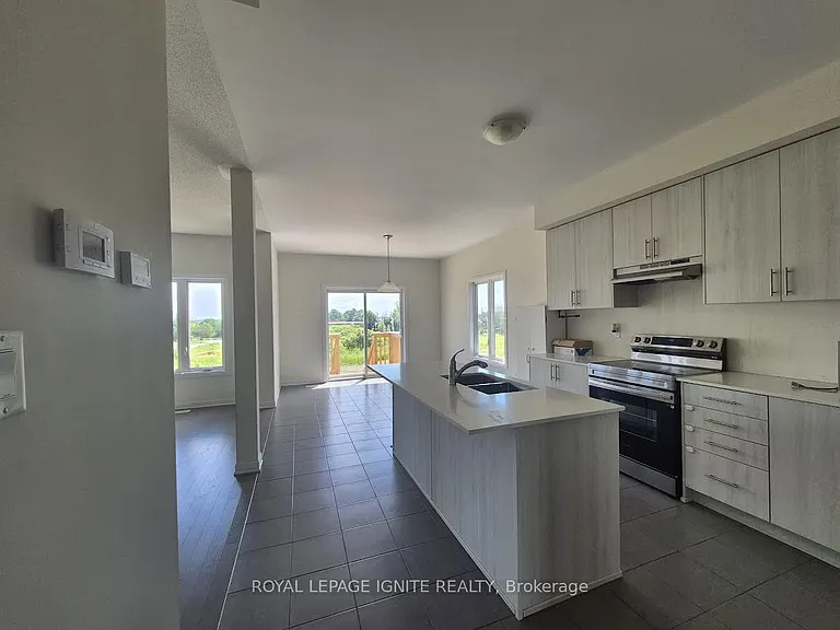 137 Gildersleeve Blvd — Photo 3