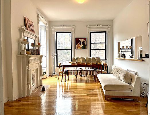 1st image of 507 Manhattan Ave APT 3