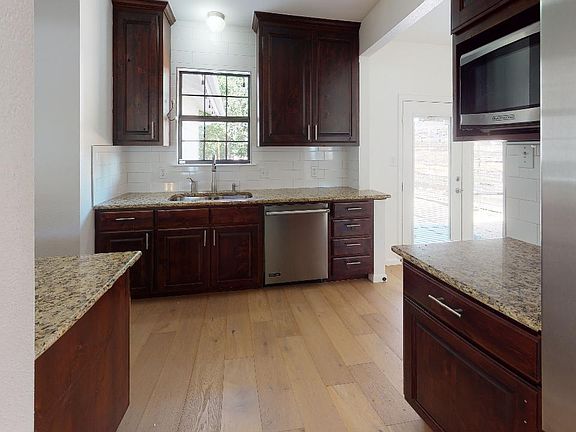 4th image of 1603 Grayford Dr