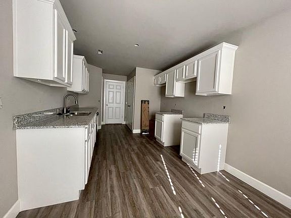 5th image of 514 Birmingham St SW