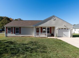 300 Robin Hood Rd, Staunton, VA 24401
