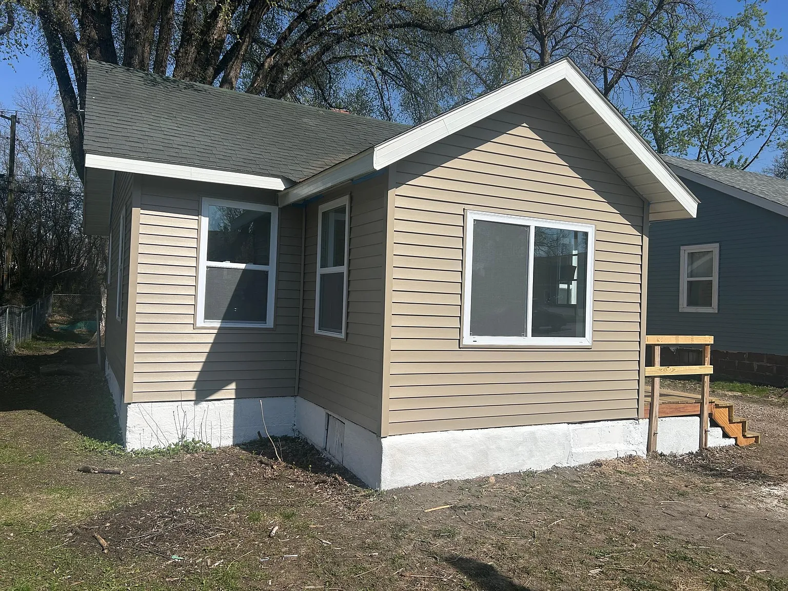 2 bed, 700 sqft, $1,100 — Photo 2