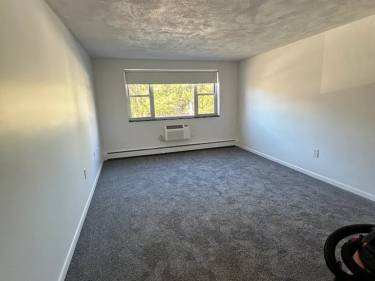162 Lexington St #28 — Photo 3