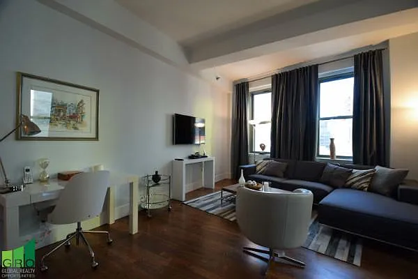 Rented by Global Realty Opportunities | media 19