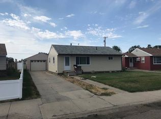 805 6th Ave SE, Sidney, MT 59270