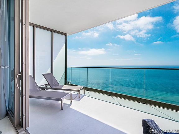 3rd image of 18975 Collins Ave #2703FURNIS