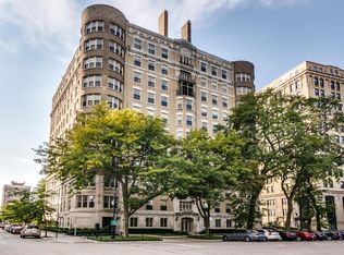 5490 S Shore Dr APT 8N, Chicago, IL 60615