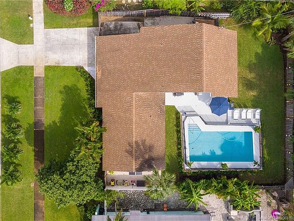 5th image of 744 Tradewind Dr