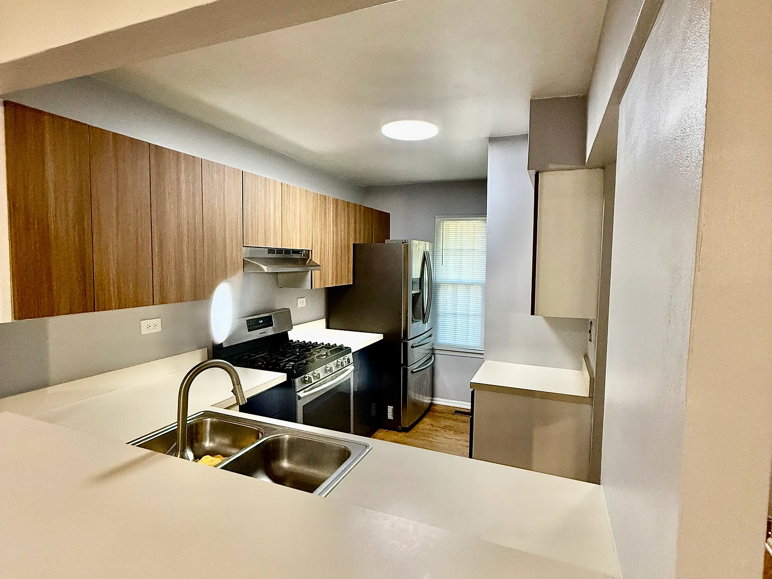 2 bed, 2.5 bath, 1400 sqft, $2,750 — Photo 2