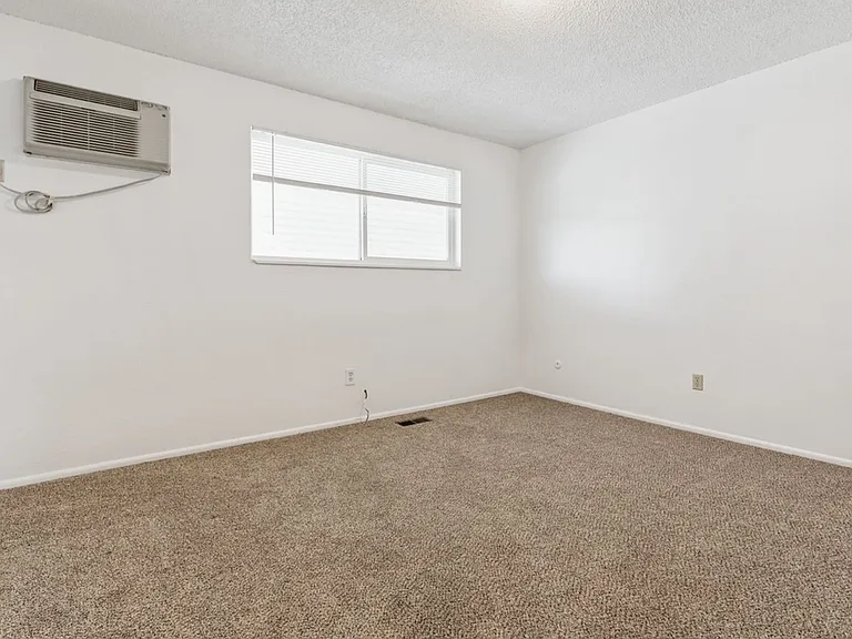 Westview Apartments — Photo 22