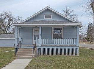 1507 Essex St, Essexville, MI