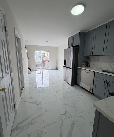 86 Confederation Pl #1 — Photo 3