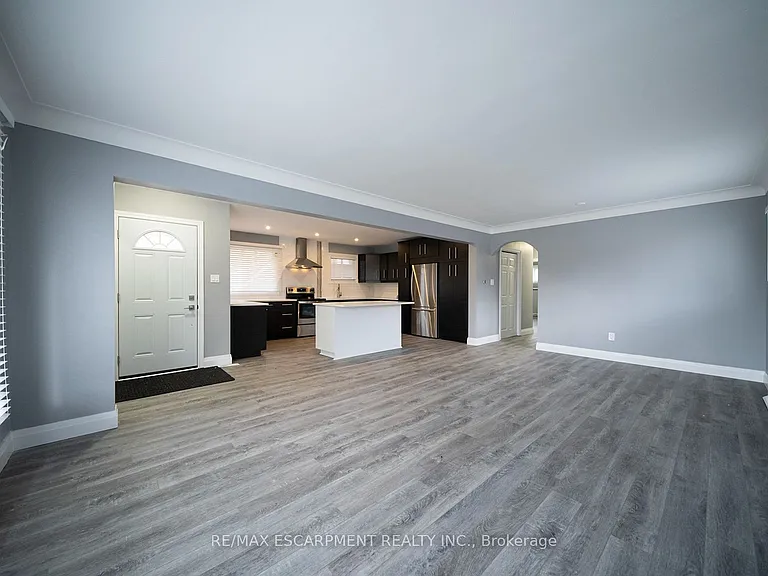 76 Glenview Ave #UPPER — Photo 3