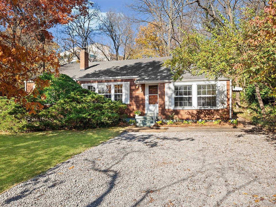 1st image of 618 Wade Cir