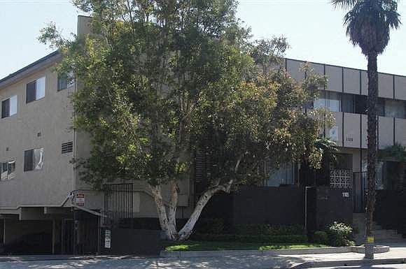 2nd image of 1105 N Flower St #11