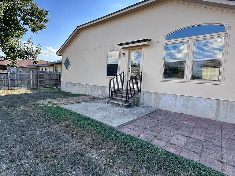 6902 Golden Oak Ln — Photo 28