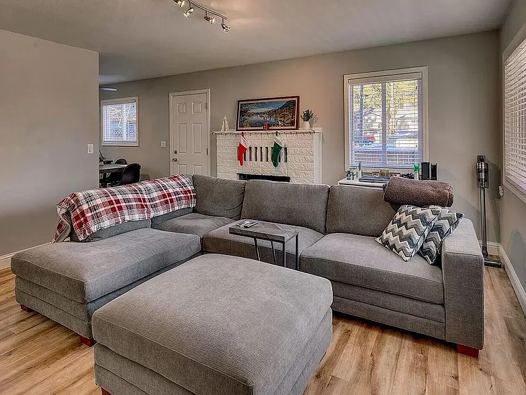 3689 Larch Ave #1 — Photo 5