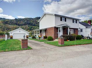 118 E Riverview Dr, Belle, WV