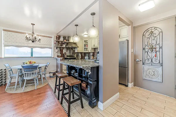 Sold by Re/Max In The City | media 4