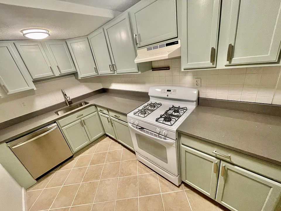 1st image of 38 Babbitt Ct #2
