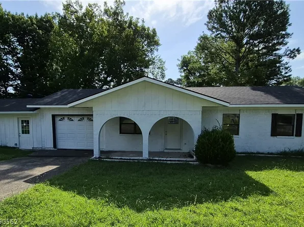 866 Ladonya St, Waldron, AR 72958
