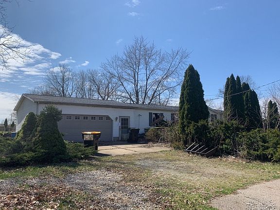 3rd image of 335 Murphy St
