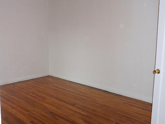 2nd image of 1175 Morris Ave #4