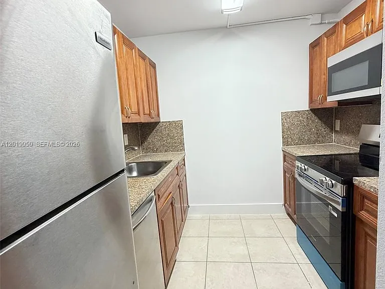 8200 SW 210th St #213 — Photo 7