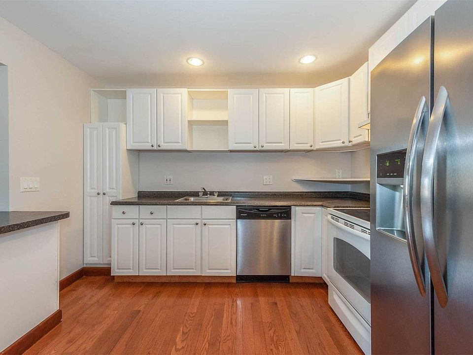 647 Central Ave, Massapequa, NY 11758 Zillow