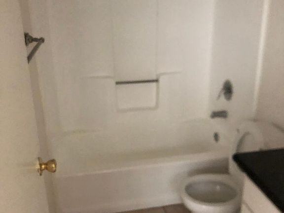 3rd image of 1050 S Westmoreland Ave APT 108