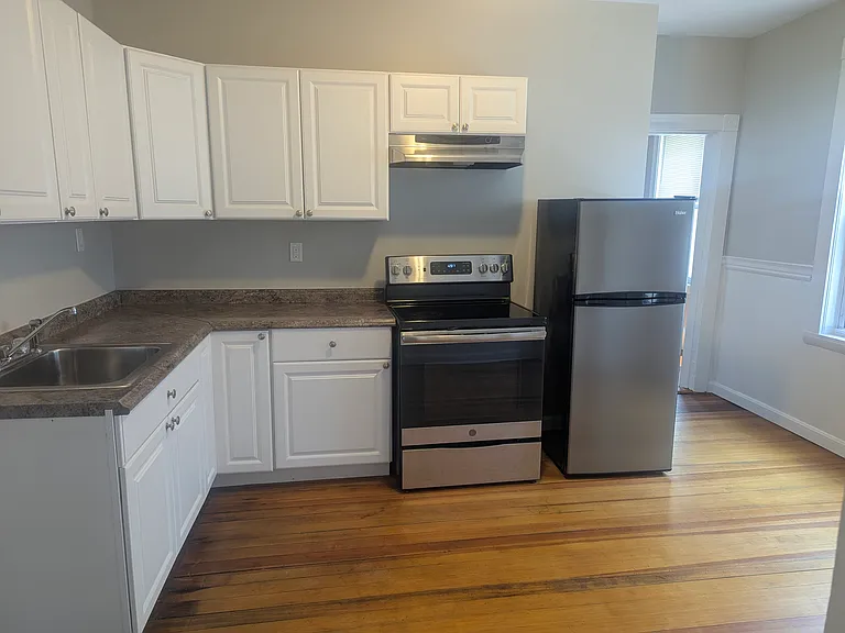 42-44 Leach St #44-1 — Photo 4