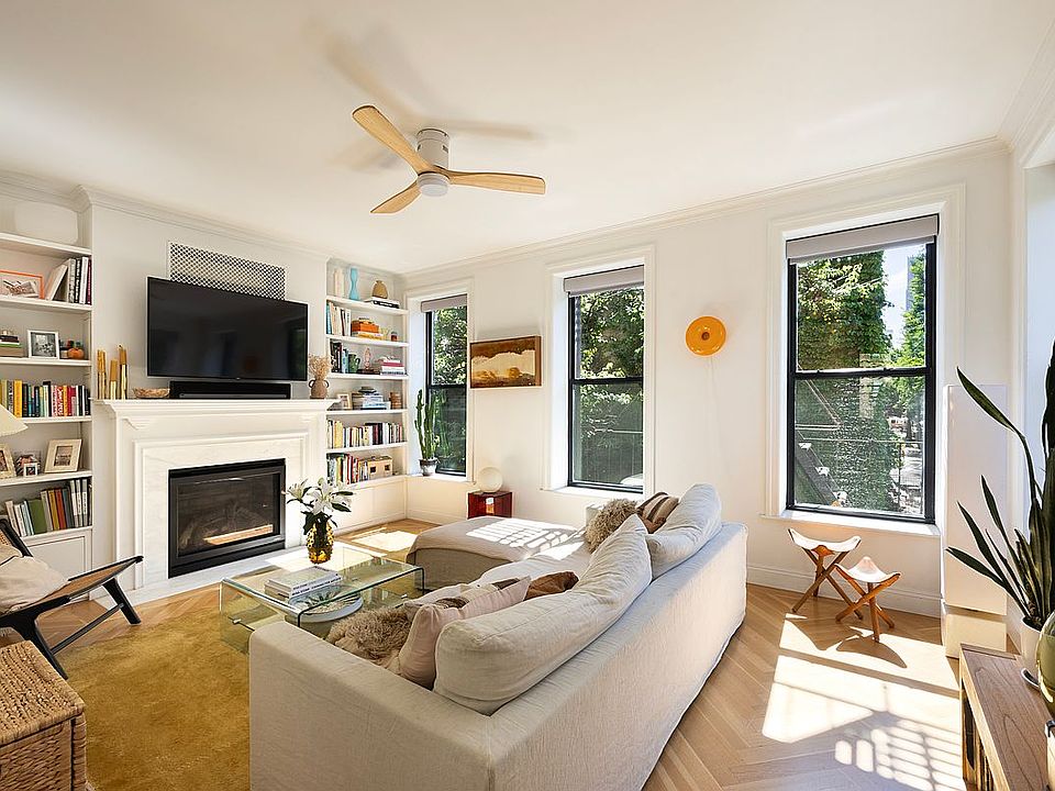 1st image of 230 Washington Ave APT 2