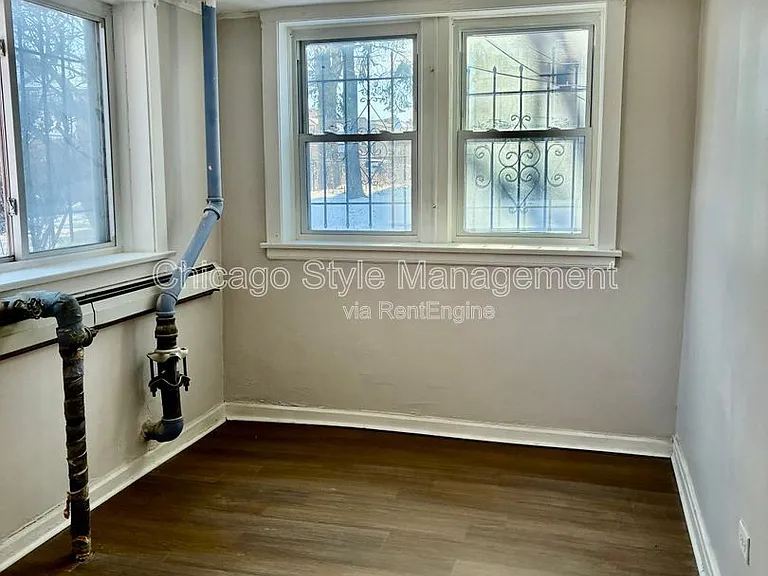 6900 S Jeffery Blvd #G — Photo 2