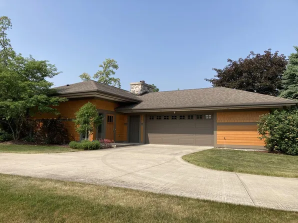 W4423 River Bend DRIVE, Waldo, WI 53093