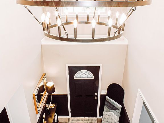 2nd image of 7858 Huntington Cir