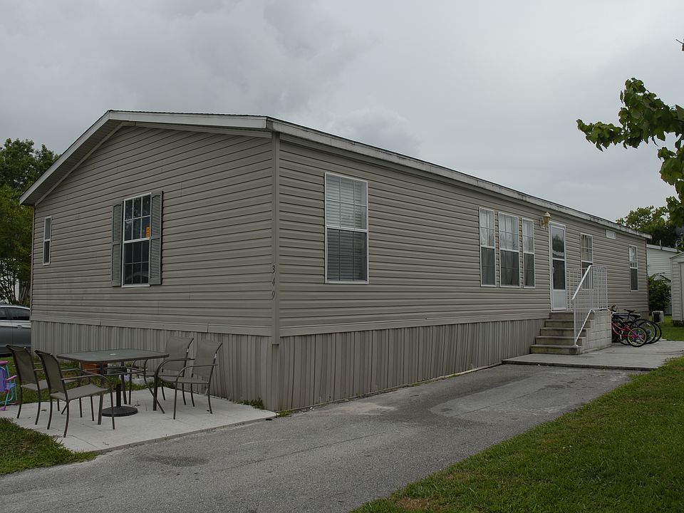 1st image of 349 Golf Cove Ct